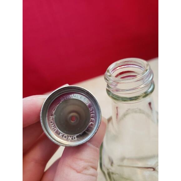 Vintage Oil/Vinegar Bottle - Square Shape Metal Top - Made by Bloomfield - Picture 3 of 4